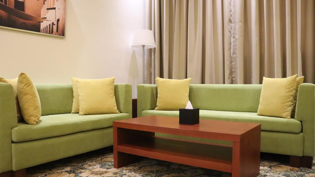 Al Riyadh Hotel Apartments Abu Dhabi Bagian luar foto
