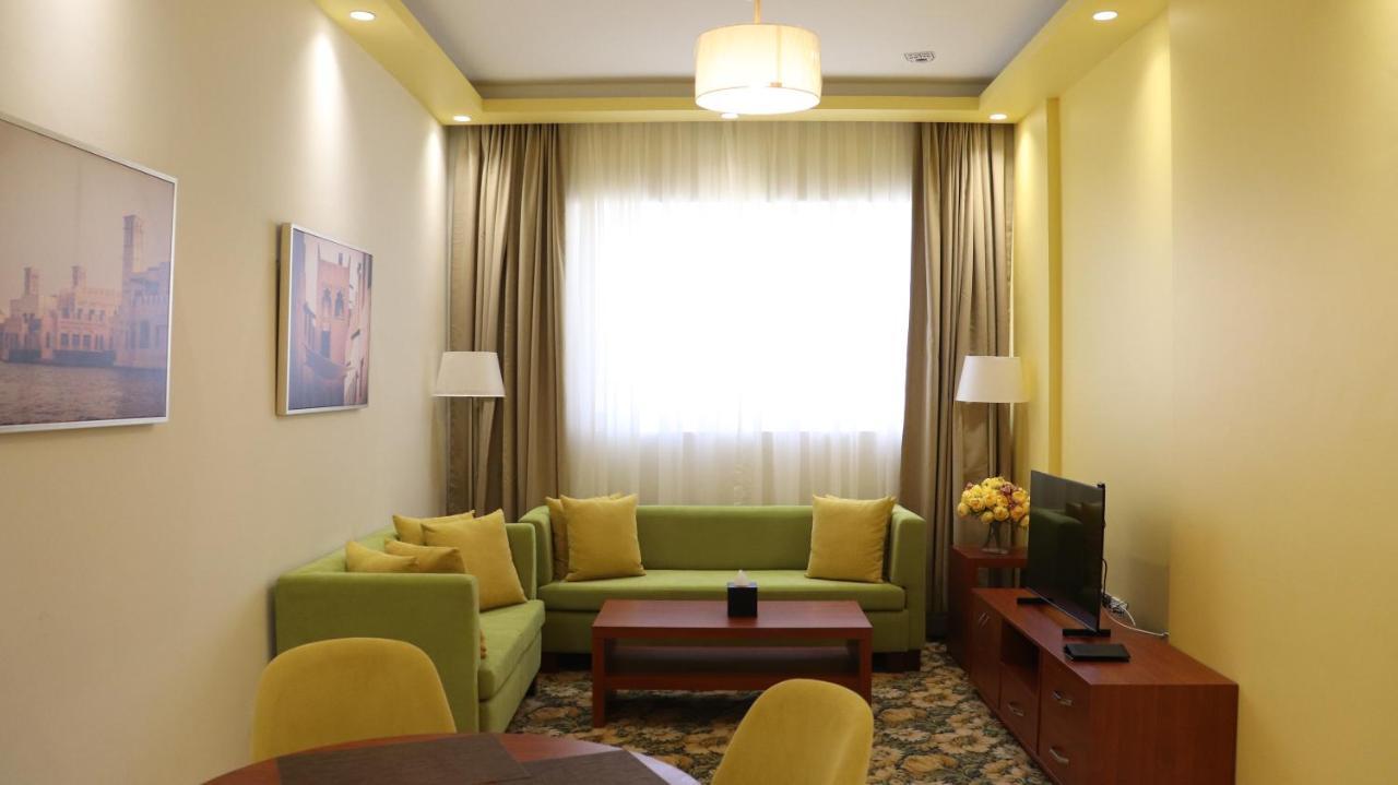 Al Riyadh Hotel Apartments Abu Dhabi Bagian luar foto