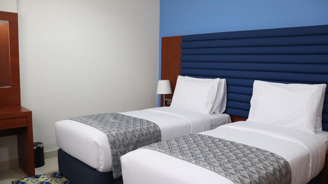 Al Riyadh Hotel Apartments Abu Dhabi Bagian luar foto