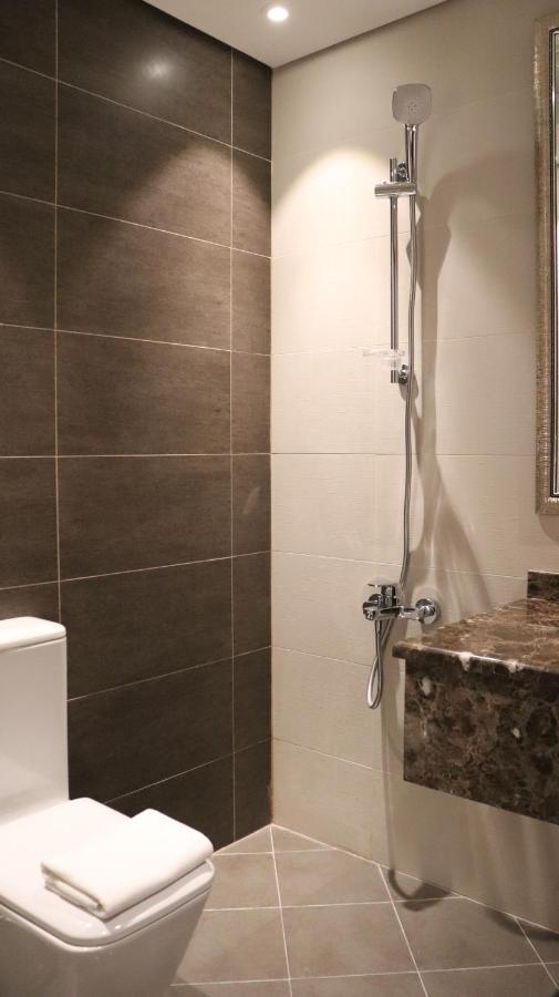 Al Riyadh Hotel Apartments Abu Dhabi Bagian luar foto