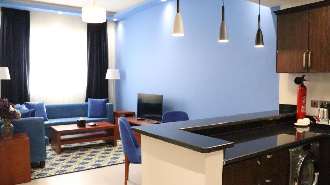 Al Riyadh Hotel Apartments Abu Dhabi Bagian luar foto
