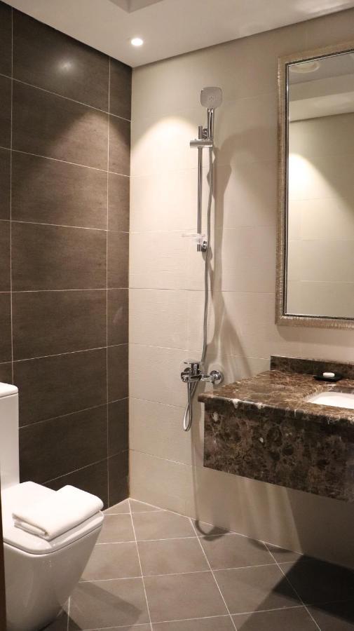 Al Riyadh Hotel Apartments Abu Dhabi Bagian luar foto