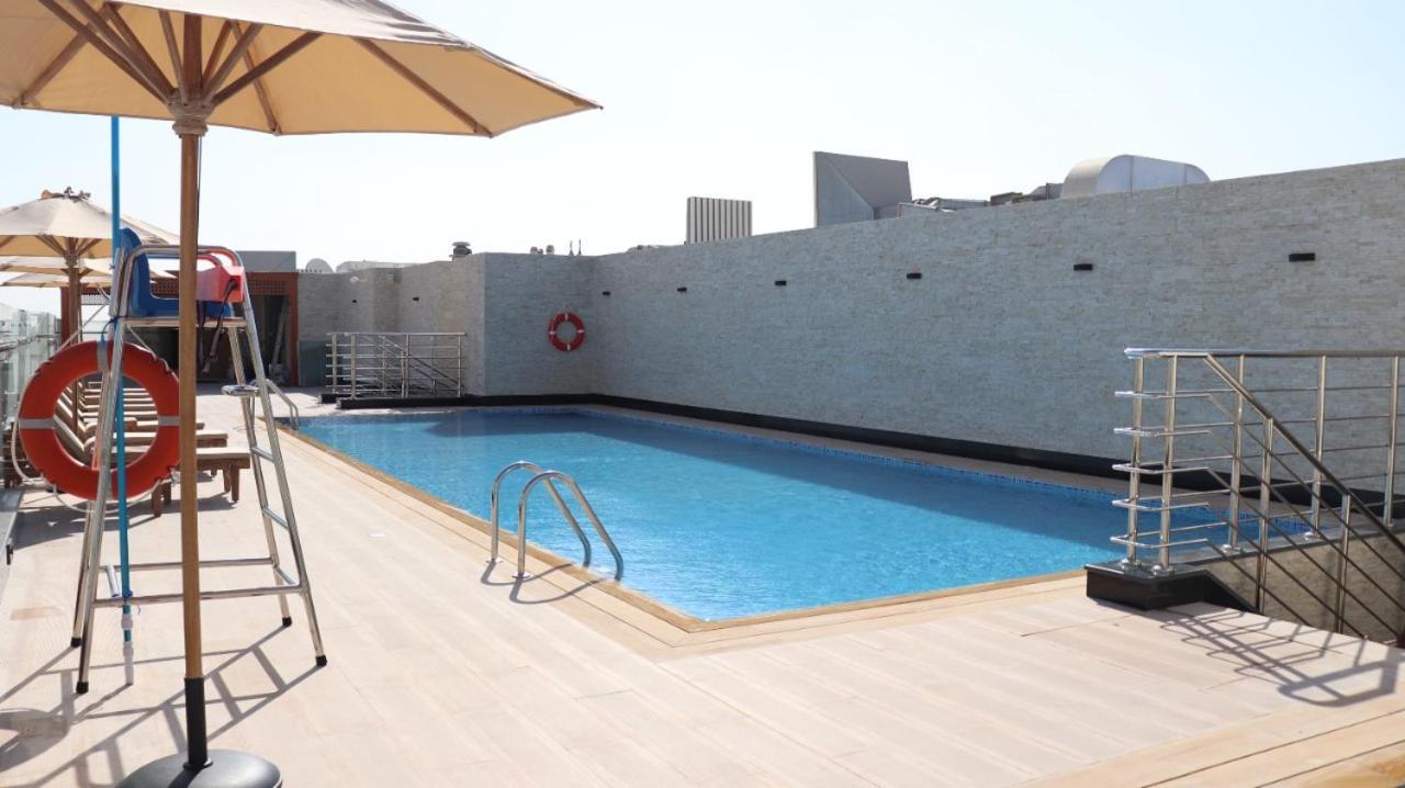 Al Riyadh Hotel Apartments Abu Dhabi Bagian luar foto